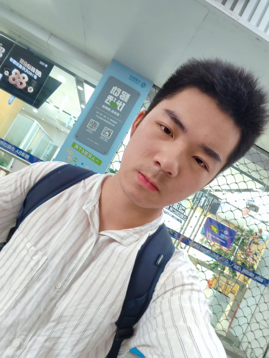 lxingmeng69's tweet photo. 不想上学🥲 https://t.co/EbCrshVEDe