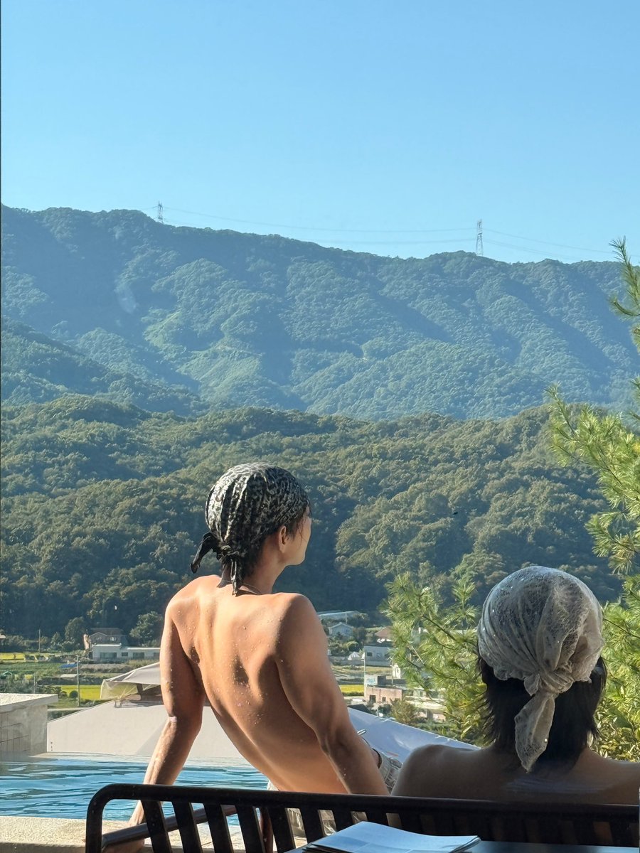 pyaaami's tweet photo. 어머 이게 뭐야...................... https://t.co/cYhuzUEEIo