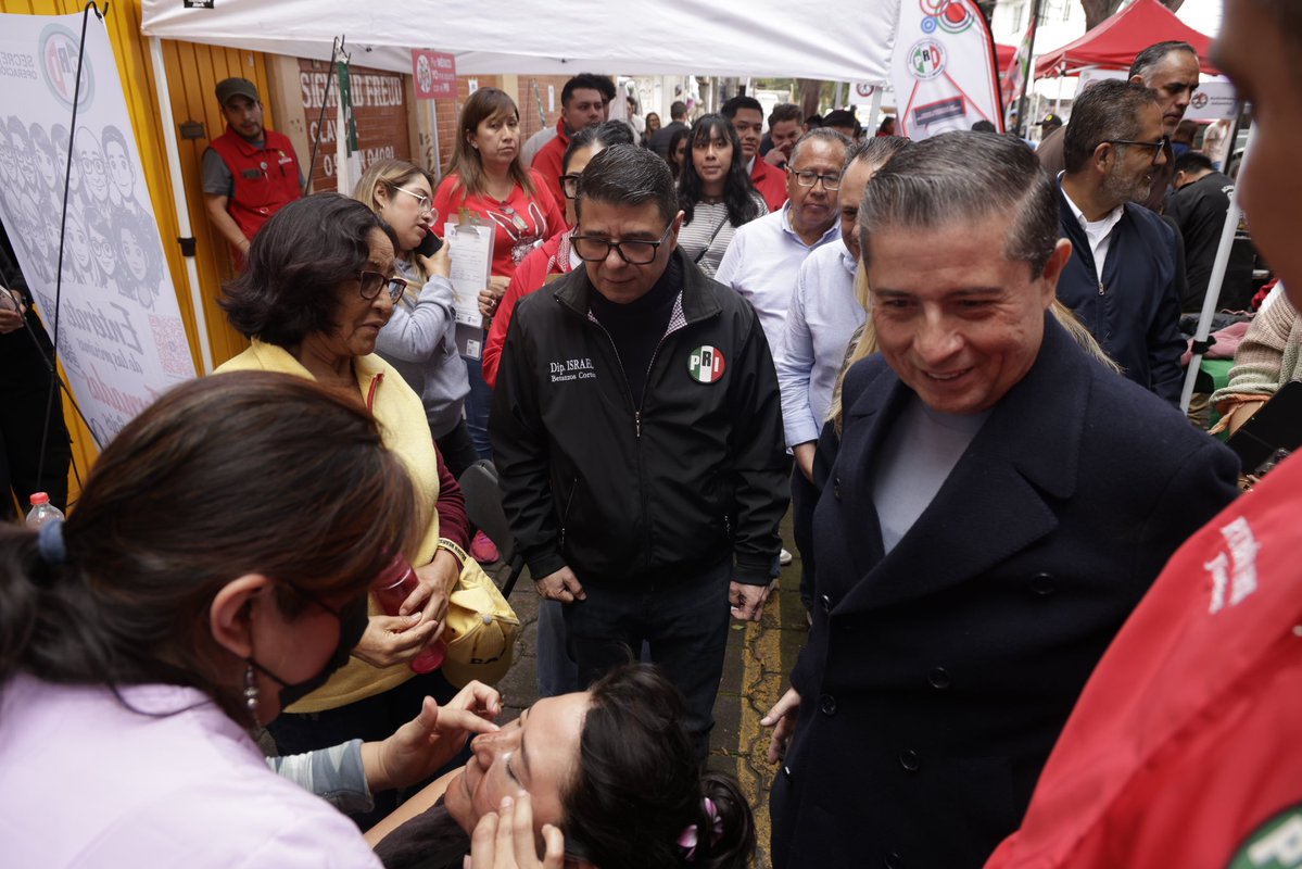 BetanzosOficial's tweet photo. Acompañado del alcalde de Coyoacán, @giogutierrezag , y del dirigente del PRI en la alcaldía, Alan Alvarado (@VLVN), participamos en la jornada que realizó el secretario de Operación Política del partido, @rubenerikjmnz, en la que se ofrecieron servicios sin costo a vecin@s https://t.co/ch37eYxHtU