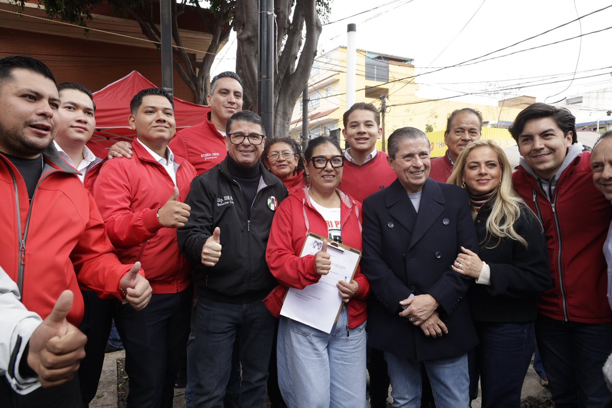 BetanzosOficial's tweet photo. Acompañado del alcalde de Coyoacán, @giogutierrezag , y del dirigente del PRI en la alcaldía, Alan Alvarado (@VLVN), participamos en la jornada que realizó el secretario de Operación Política del partido, @rubenerikjmnz, en la que se ofrecieron servicios sin costo a vecin@s https://t.co/ch37eYxHtU