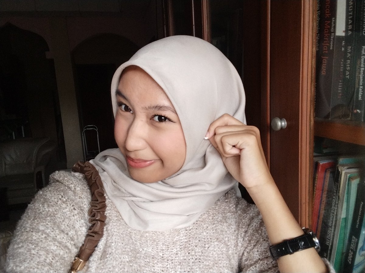 autumnwasright's tweet photo. mood gw lagi bagus makanya mekap gw juga bagus 😋🫰🏻 https://t.co/5CJ2hQS8UE