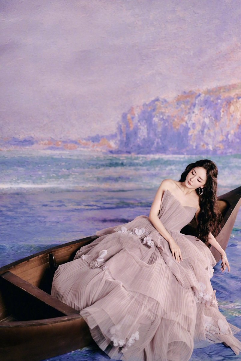 C_Actor_Actress's tweet photo. #杨幂 #yangmi https://t.co/9ANWjRCO8F