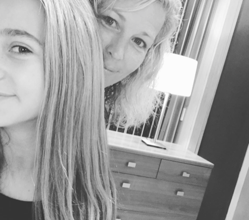 cupidbree's tweet photo. The BEST mother and daughter casting EVER!!! 

The most Natural chemistry on and off the screen!!!🩷 #GH #CarlysGirl #MyFaves #PromoteWhatYouLoveALWAYS

@lldubs
@RealEdenMccoy

I LOVE how Joss is the most like Carly. 
The Exact same mannerisms and all !!! https://t.co/NvwQVAKUWp