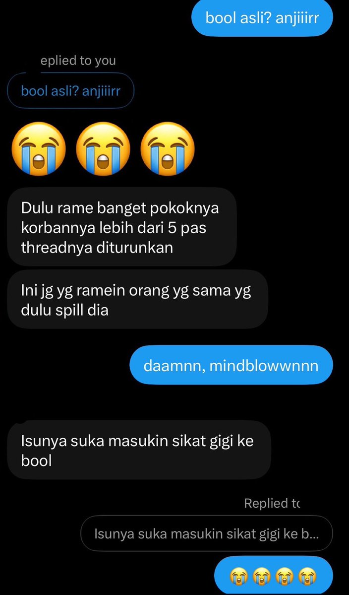 dtsuki's tweet photo. is that you @hacrass as rassy? 

sorry kalau ada kata kata yang sedikit jijik atau jorok ya! 
banyak yang speakup begini 🙂🧎🏼‍♀️ https://t.co/53n08O6Bi7