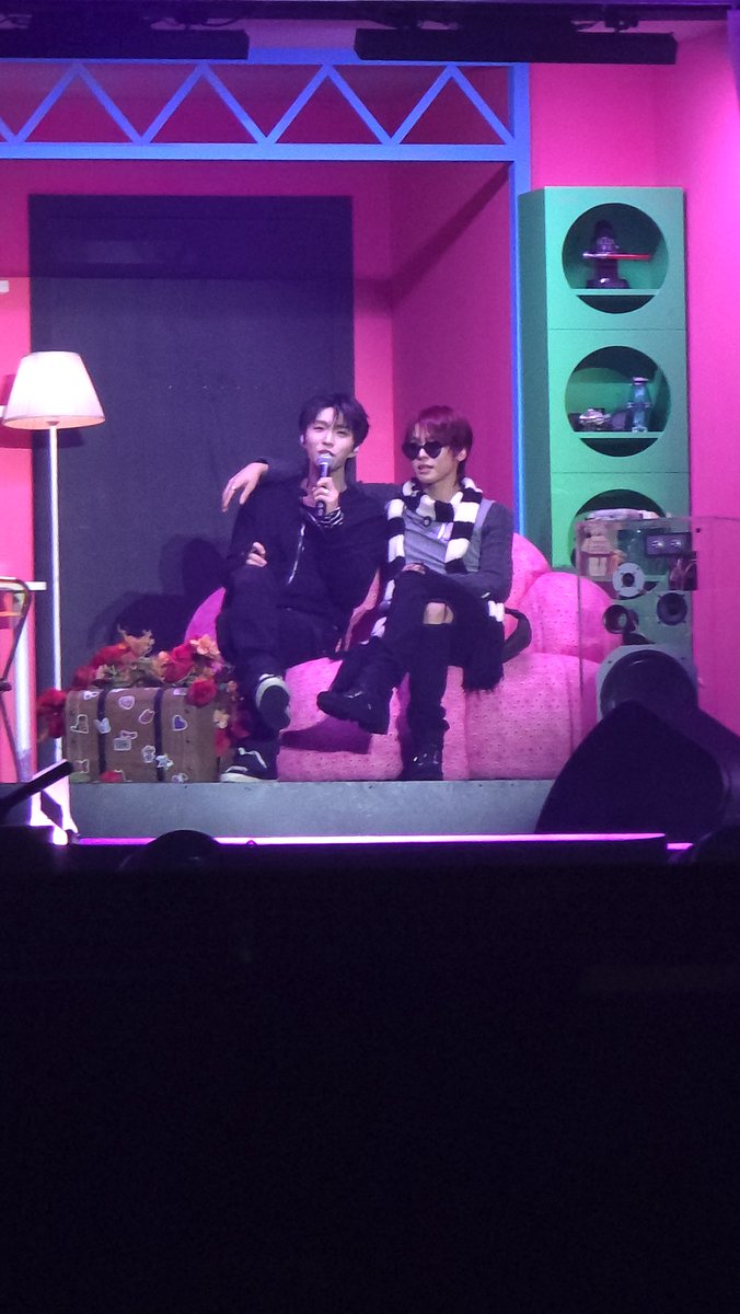 roongzzim's tweet photo. 1000 젤리즈야💚❤️💚❤️💚❤️💚❤️ https://t.co/2ebOg7fNk6