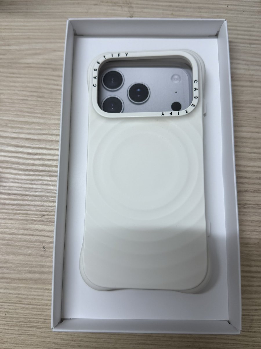 lenovembleu's tweet photo. ส่งต่อ casetify ripple case สีขาว
🤍 iphone 17 pro
🤍สภาพดี ไม่มีรอย ซื้อจากช็อปไทย
🤍 1400 รวมส่ง
#ส่งต่อcasetify #casetifythailand https://t.co/uKWyeL13Rs