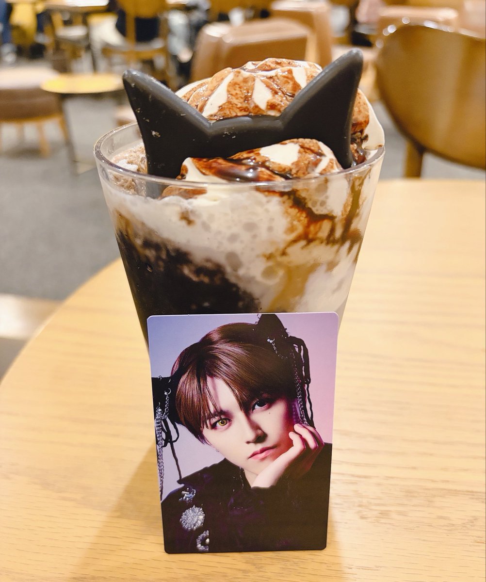bt923h's tweet photo. 爪研ゲ🐱爪研ゲ🐱爪研ゲ🐱
爪キラキラ✨yah💅✨️✨️
（クリームが片寄っちゃった🥹） https://t.co/4L5BraC9PJ