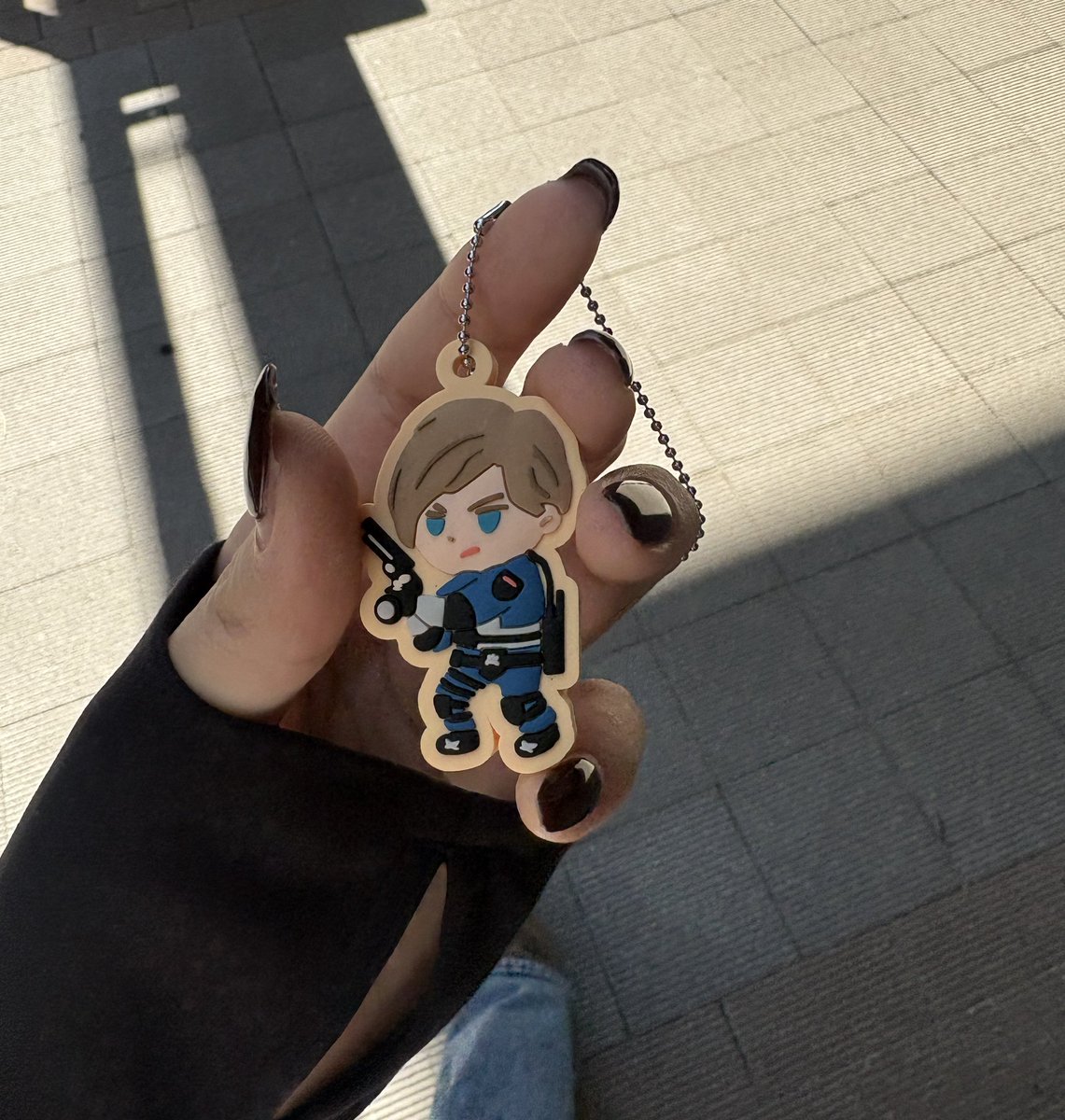 Neno2vi's tweet photo. バイト前に一発レオン♡ https://t.co/wcVBd4ms97