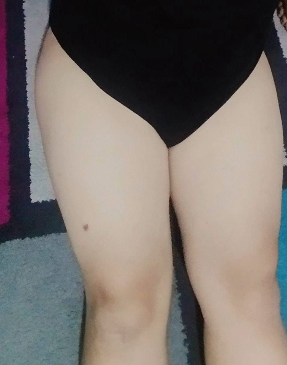 Franini64's tweet photo. Rest well, loves, your Femboy will be up late playing ♥️ (⁠つ⁠✧⁠ω⁠✧⁠)⁠つ 
~Descansen bien, amores, su Femboy se quedará despierto hasta tarde jugando🐇
#femboy #Thighs https://t.co/ytILmRI9rf
