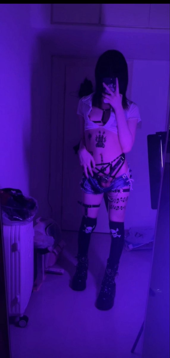 xiaoay_2's tweet photo. 🖤
#femboy #qos #男娘 #bbc https://t.co/WrA9amIZFD