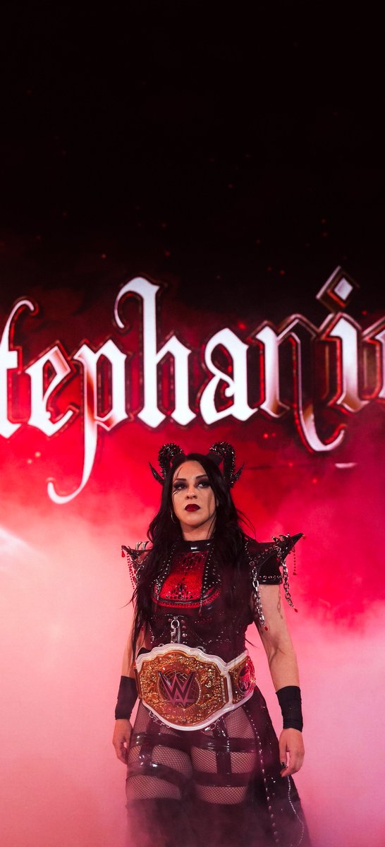 ItzVarun_____'s tweet photo. Stephanie Vaquer Wallpapers!

#MITB https://t.co/7ZDiRaNvc5