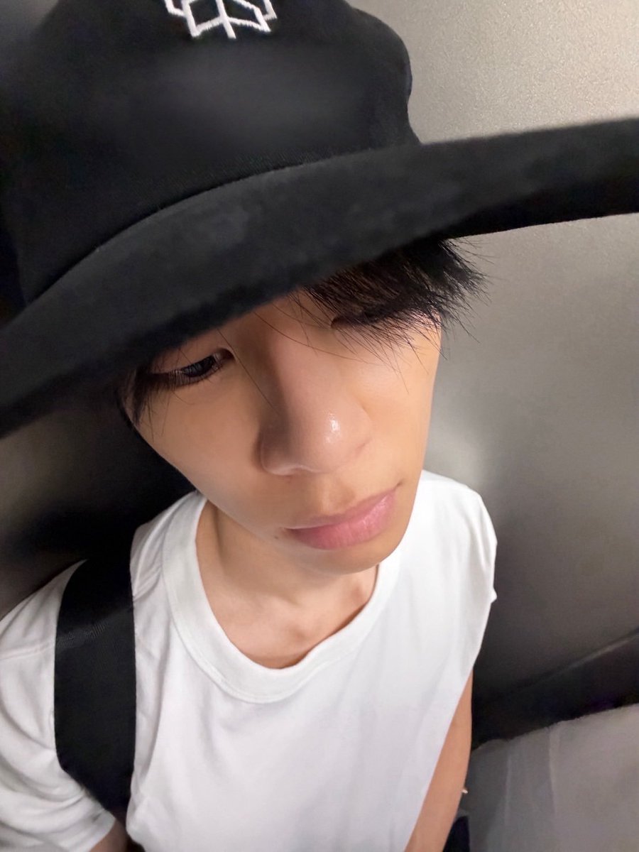 nexzyugeon's tweet photo. 261011 🐈‍⬛🫧

🐈‍⬛ yesterday's geonie
🐈‍⬛ i feel like taking pics like this is kinda cute https://t.co/lMTdHYpefP