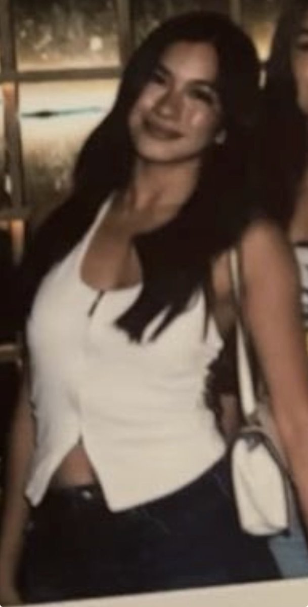 aiahphoria's tweet photo. Ang ganda ganda mo Aiahhhh!! 😭😭😭 sorry po sa crop hehe✌️ https://t.co/vQjo2Ois3j