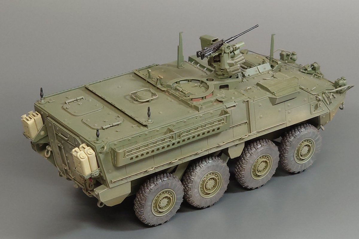 QJXF615IF1h52kS's tweet photo. #M1126ストライカー
完成しました

アメリカ陸軍のストライカー旅団が運用する8輪走行のいかしたやつです😊

ヨーロッパの茶色い土をイメージして汚しました！適当です😁 https://t.co/so4cI9p78P