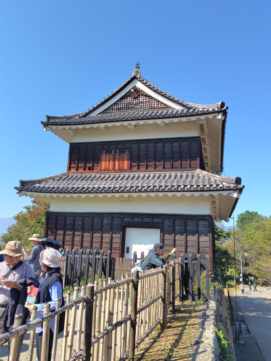 TMO0903's tweet photo. 午前中は上田城址公園に行ってました。
昼食は信州そば https://t.co/gBUMZeknZ4
