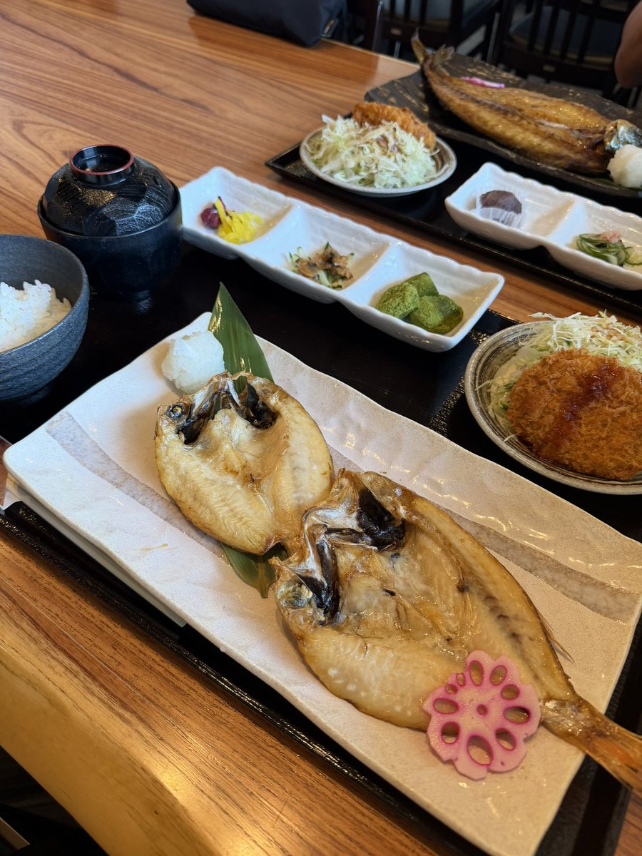 aloha39mimi's tweet photo. 京都昨日から来てましたー
亀岡のちょっと先の干物屋さんでランチ
のどぐろ美味しすぎた

#町田サポ京都遠征
#zelvia https://t.co/Y2UPcT4ARi