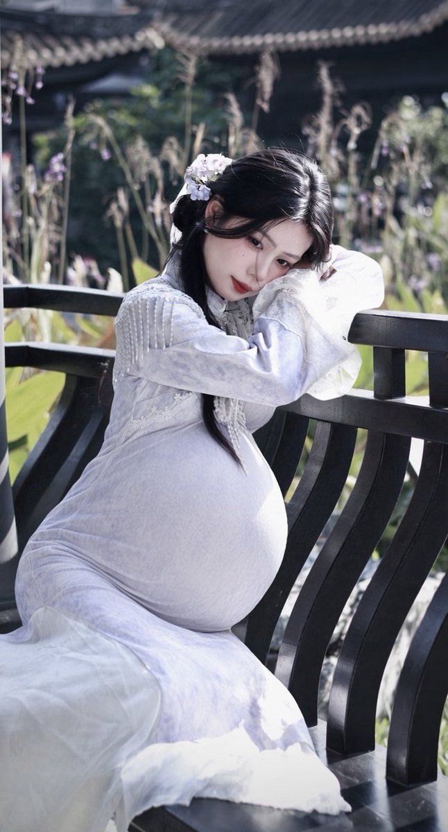 Jasmineteee077's tweet photo. 🇨🇳模特妈妈日常
中式白紫色长袖连衣裙
17周 3天 🤰🏻👶🏻👶🏻👶🏻👶🏻 https://t.co/NN1cQa5cgK