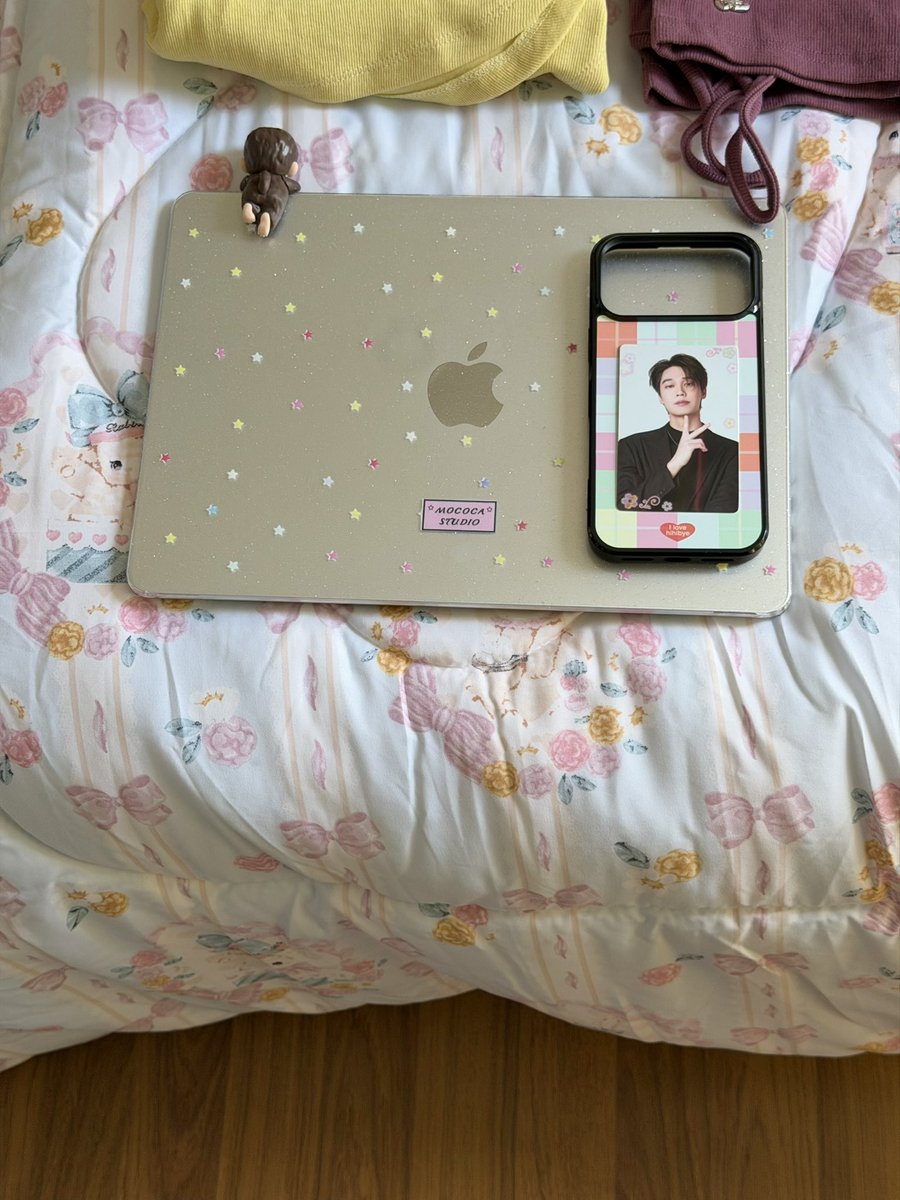 ifeelsopeach's tweet photo. my room lately 🧘🏻‍♀️💌🛋️🍵 https://t.co/l85LH5QJsD