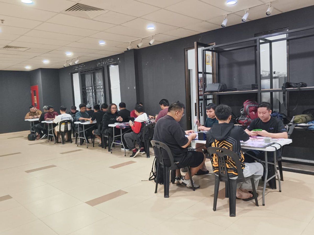 GamersTavernBN's tweet photo. 🇧🇳Gamer's Tavern Grand Archive 1st Store Championship Event 10.10.2026 Results!!✨🎉
🥇 Yura - Wind Umbra Diana
🥈 Haziq - Wind Guo-Jia Byakko
🥉 Nabawi - Fire Luxem Xander
Deck Distribution: (17 Players)
#gamerstavern #BruneiLocalTCGStore #grandarchiveTCG #WeebsoftheShore https://t.co/IkS5PQhORq