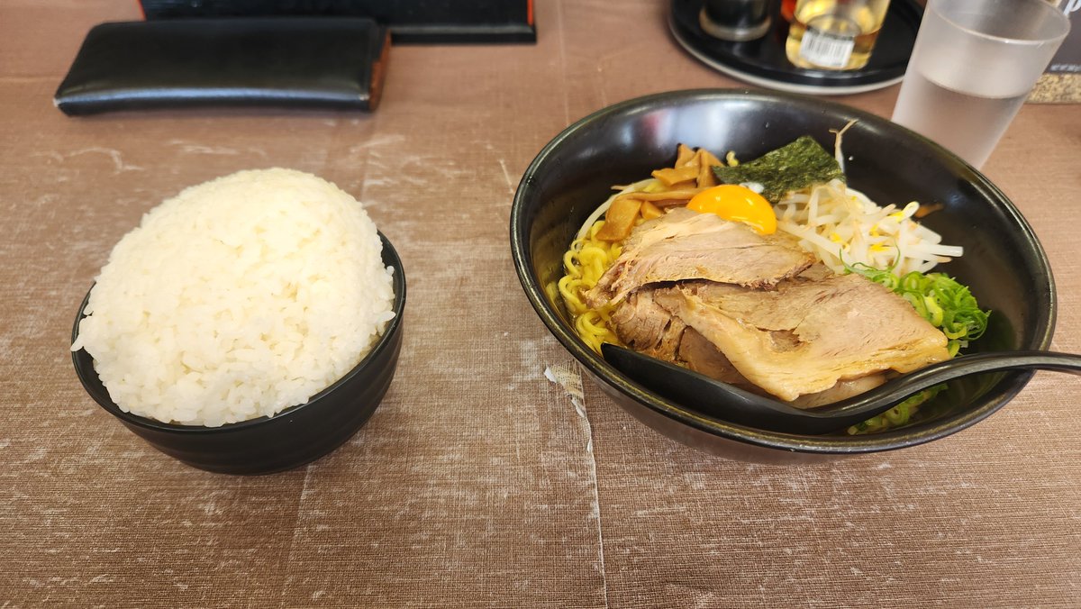 zikkyousyakaku3's tweet photo. てつさん達と話し込んでてすっかり忘れてたけどふくひさ頂いてましたw！ https://t.co/bCS2tutWfK