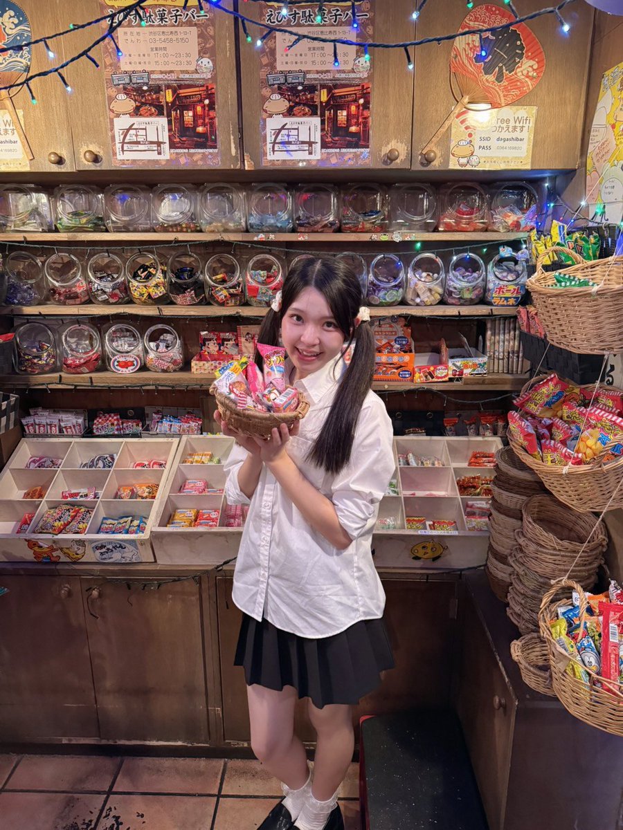 nya_ria_0128's tweet photo. 500円で駄菓子食べ放題🍭💕

大好きなマシュマロやスナックたーくさん食べれて幸せだったᐢ ̥_ ̫ _ ̥ᐢ♡*。店内可愛くてコスパも良すぎるからお気に入り確定😻💭

#jk #渋谷 #地下アイドル https://t.co/GJ1GZ2O0pc