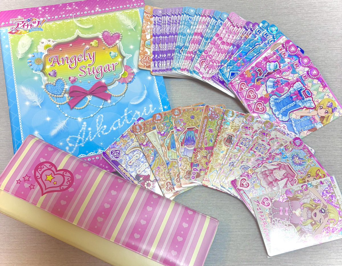 Yu1202M's tweet photo. 他界隈なんだけどアイカツやってきた✨
54枚対ありでした🫶🏻
小さい頃からの私のお供バインダー⤵️ https://t.co/vPXqfCeFoI