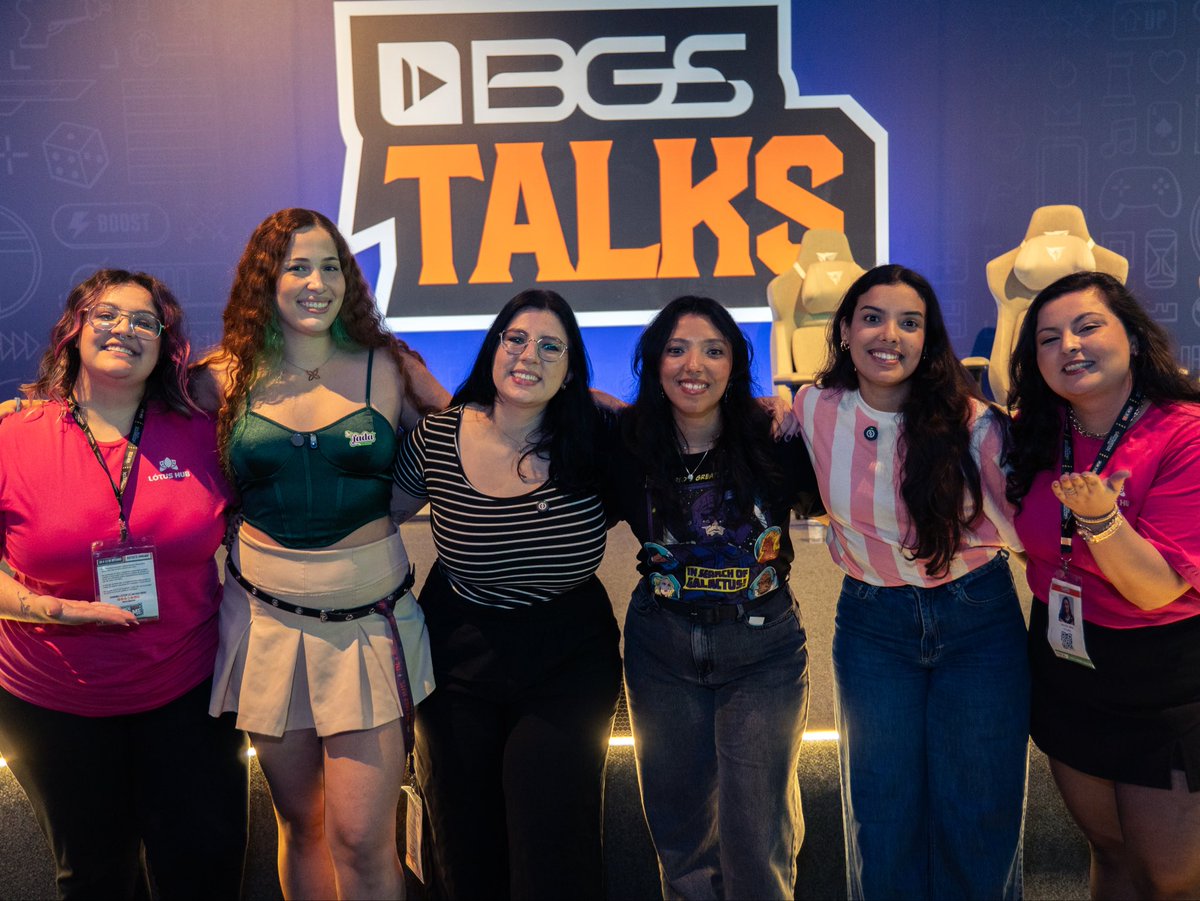 Jeisyrocha's tweet photo. Ontem foi o grande dia, onde falei sobre meus projetos, sobre o Aurora Cup e aprendi com a história de mulheres e comunidades incríveis 💜 Tem portas que só outras mulheres vão abrir pra você @AMD22k @lotushuboficial #LotusnaBGS #BGS26 #MarvelRivalsㅤ @BrasilGameShow https://t.co/s4S36rNkVh