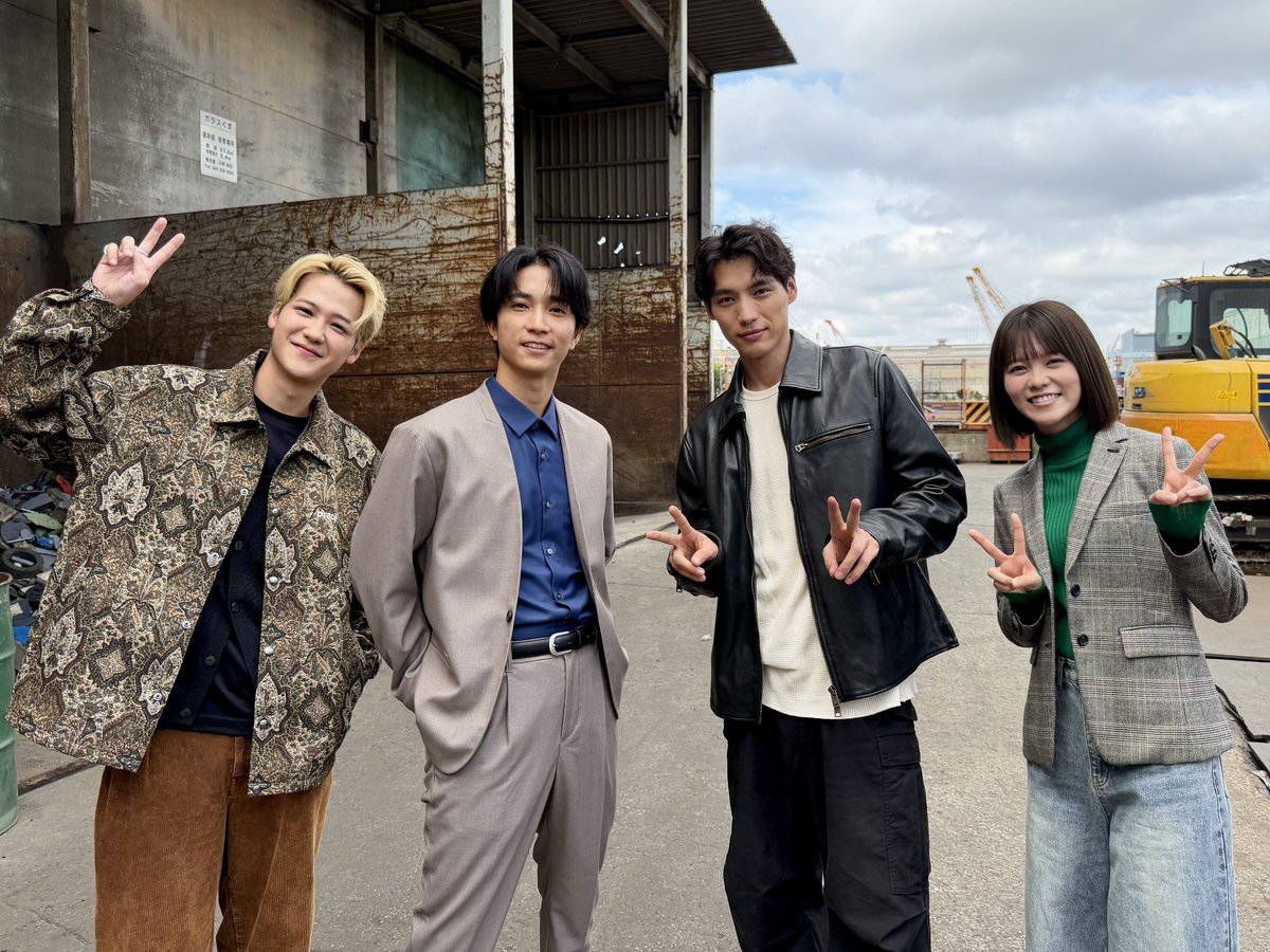 hideandseek_ntv's tweet photo. #ハイドアンドシーク 0秒前の彼女
【第𝟐話】今夜𝟏𝟎時𝟑𝟎分

あと30分ではじまります！！
ぜひ今夜もお見逃しなく👀

撮影初期の頃に撮った写真

TVerにて第1話見逃し配信中！
そして放送中はリアルタイム配信も📱
🔗https://t.co/BUxghPzRVW

福士蒼汰
志田彩良
田中樹
葉山奨之 https://t.co/ODxhxV2cMR