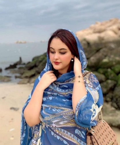 mauratanmneyt's tweet photo. من يشوف هالطلة يقول هاذي بنت موريتان من أول نظرة 😍🇲🇷 https://t.co/ozc9kuaiGi