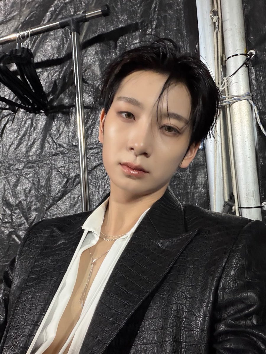 mokazelle's tweet photo. the best he has ever looked im so serious https://t.co/Ln5qXMyfjJ