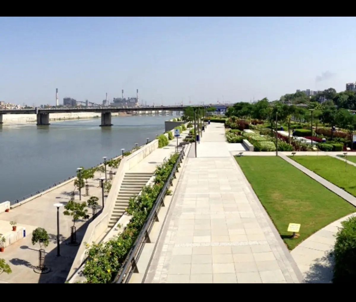 Arjun_osho123's tweet photo. 🇮🇳 INDIA IS MORE THAN THE WORST PICTURE YOU CAN FIND

India has cities recognised for cleanliness world-class sporting venues, and the ambition to host the 2036 Olympics
Criticism is fair. Reducing a nation to its worst images isn’t
#India2036 #Olympics #cleanindia #india #sports https://t.co/K2ucNNrpo9
