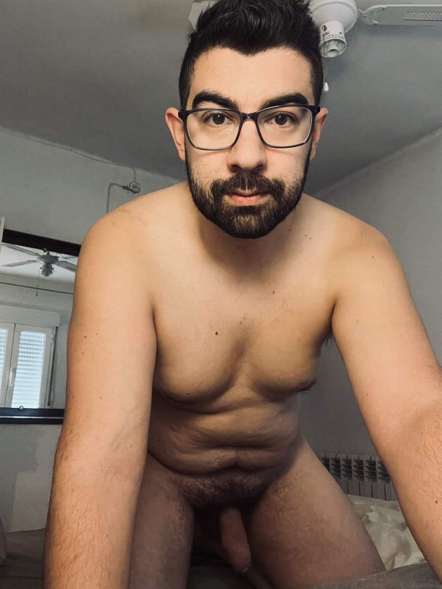 alexdp_93's tweet photo. ¡Buenos y perezosos días! ¿Me acompañas a estar un rato más en la cama? 🤭🤭🥵😳😏
#gayboy #gayespaña #gay #hardon #ereccion #hardcock #polladura #hairycock #pollapeluda #closeup #dickandface #pollaycara #cockandface https://t.co/A5ziWlbqFq