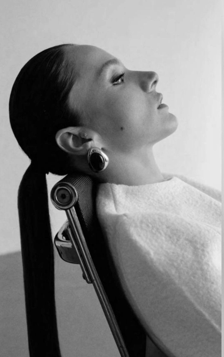 Hanonaa132's tweet photo. THE SIDE PROFILE COMBINATION https://t.co/bor9xiERgV