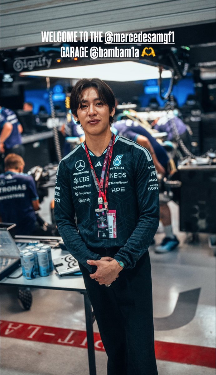 mootyBB's tweet photo. กรี๊ดดดดดดด ทุกคน!!!!!!!!!!!!!

BAMBAM AT FORMULA 1
#BamBamxadidasxMercedesF1 https://t.co/SYicwvqoUr