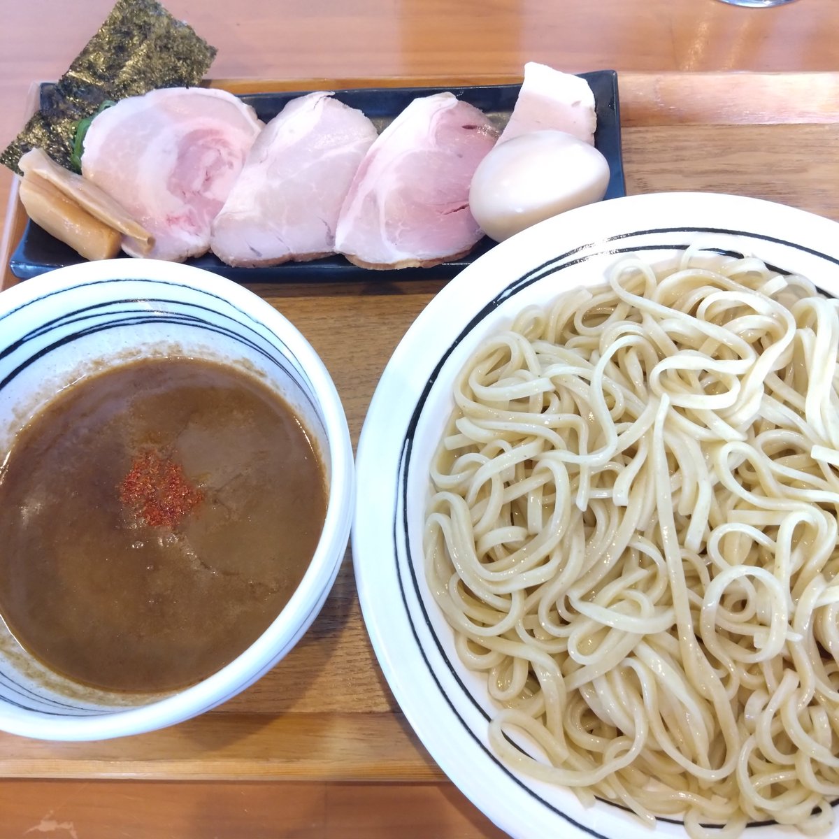 bampoooo's tweet photo. 初めて行ったけどさすがにうまかった https://t.co/rK1OOY1WQX