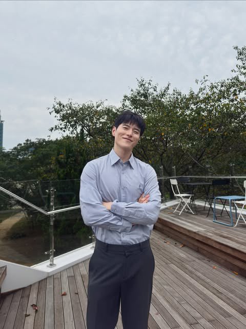Vege_drawer's tweet photo. 안녕하세요 그분입니다 
아무쪼록 제가 줏어갈 수 있도록 살려는 주실게요 🥹🙏🏻 https://t.co/FsSAunA5k6