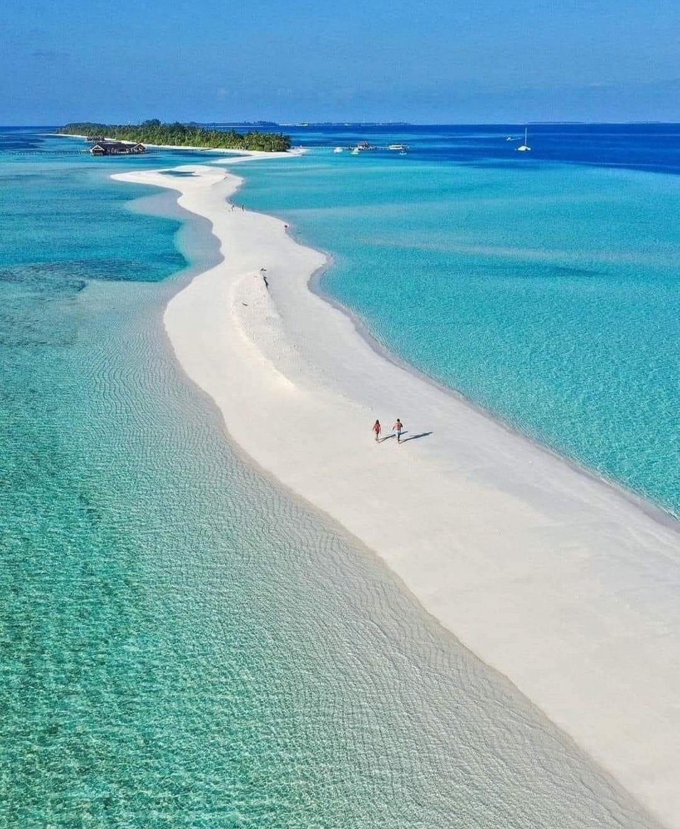 viewsoff's tweet photo. Maldives 🩵 https://t.co/KtHjYAZ5OS