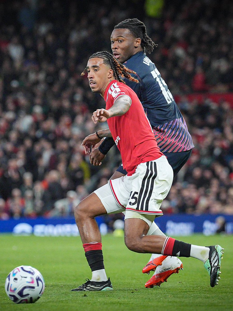 RisingBallers_'s tweet photo. We need to talk about Leny Yoro. I’ve heard to much slander on his name over the past 12 months, and this week he’s proved them all wrong. Dropped an elite performance in his debut for France on Monday. Was United’s best defender yesterday against Tottenham, even though he was playing out of position at right back. Two weeks with Zidane and he’s come back ready to cook. Showing those levels we’d known for years that he has.

Top defender. Could be the start of a very important season for Leny. Only 20-years-old, by the way. Only way is up 📈