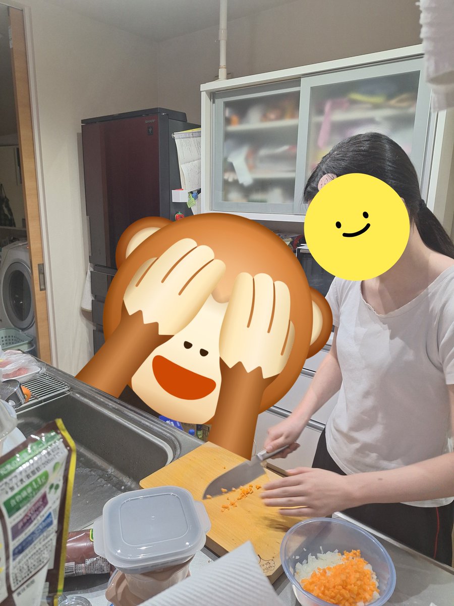 yuumin0715's tweet photo. 今日は女の子の日が重めでしんどかったのもあって色々キャンセル界隈にしてたので
次女が初めてかな？買い出しから洗い物まで含めて晩ご飯作ってくれた😁
なかなかいいお味で美味しゅうございました🍝
（家が汚いのは見て見ぬふりで🤫） https://t.co/QmGHQiIx60