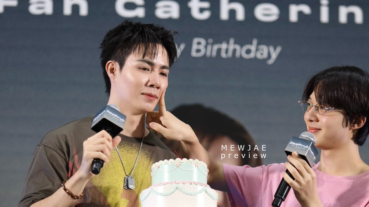 MEWJAExZEEPRUK's tweet photo. ถ้าเกิดแล้วโดนจุ๊บ ก็อยากเกิดทุกวันเลยอะดิ

#34thHBDZEEPRUK 

@zee_pruk #ZeePruk 
@CwrNew #NuNew https://t.co/jYFvIAEP5Q