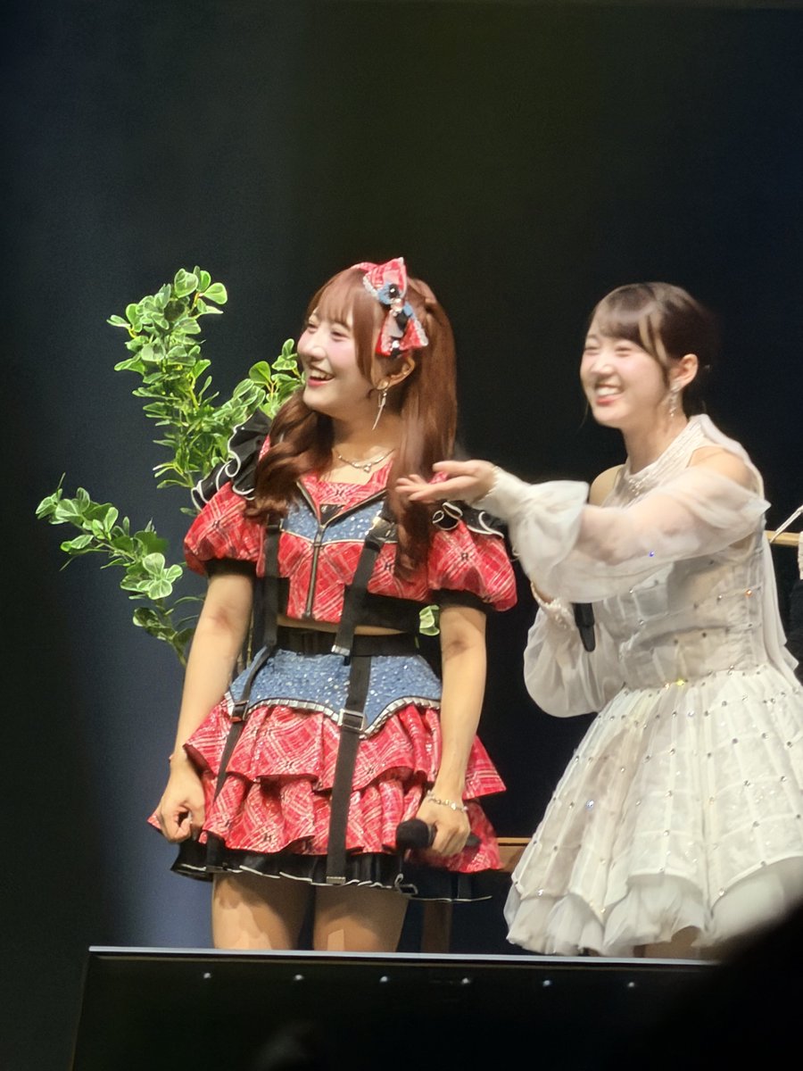 gigatis's tweet photo. #正直サミット
声出しでたくさん笑ったし、激ヤバ裏話も聞けて、、、
遠征してまで見に行ってよかった最高でした！！

ほのの目当てで見に行ったけど、追加ゲストで心愛ちゃん決まったの知らなくて！！
個人的オレトクな位置で撮可タイムがあったので取り急ぎほのここあ組🫶

#相川暖花
#甲斐心愛 https://t.co/Vl9XYxcUNn