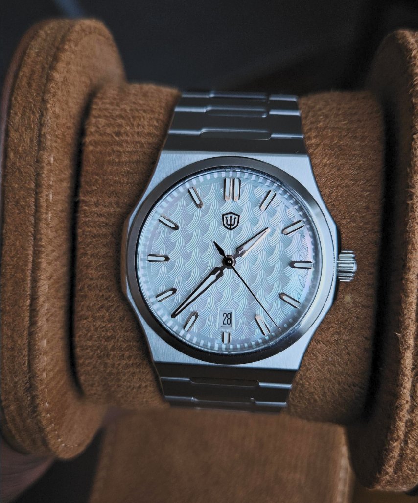 GlobalWatchClub's tweet photo. What do you think about Chinese watches? 

I don't know much about them but from what little I have seen about them online they seem to be decent and are not expensive at all. I wonder what there QC is like as that could be the biggest let down. https://t.co/KPxwYWQIWZ