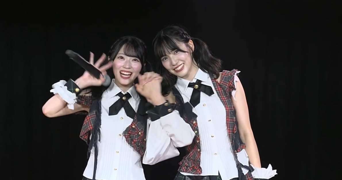 nagekinohina's tweet photo. One of today's MC was 'who do you want as your big sister?', and Aichan was convinced to choose Miu. 
So now it's Sato Airi and Sato Miu.
And Miu apologised to Kiichan at the end of the stage for stealing her sister. https://t.co/7i4wH6P2tj