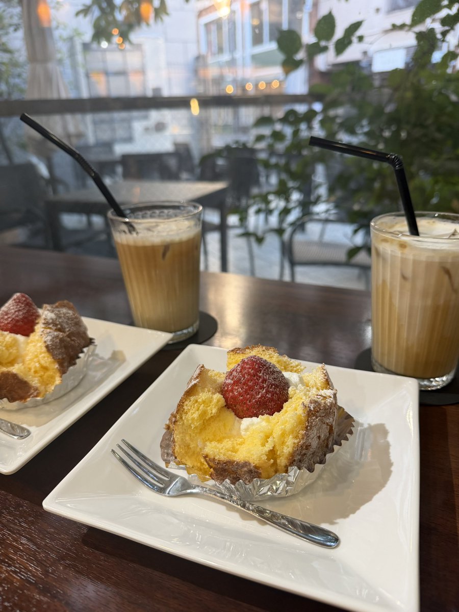 tomo_aroo's tweet photo. 有名な元町ケーキのザクロ🫶美味しかった♪昨日食べたばかりやのにもう欲している🤤😂 https://t.co/W2xjKzEGga