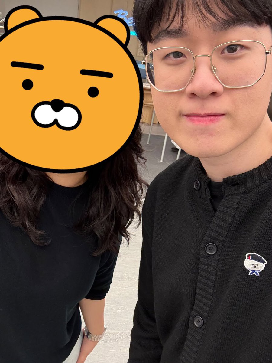 Gommayusi98's tweet photo. A fan with Wooje and Kanavi! https://t.co/fj7vTwQDOc