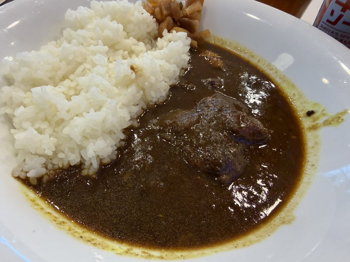 curry_desuyo's tweet photo. 松屋のネオカシミールが話題だが、その裏で伏兵、すき家の期間限定メニュー「欧風カレー」がなかなかによく出来。ネオカシミールみんな食べてるけど辛いのはなあ、の貴兄にはこちらを。

#すき家 https://t.co/xn6Ljnqs3c