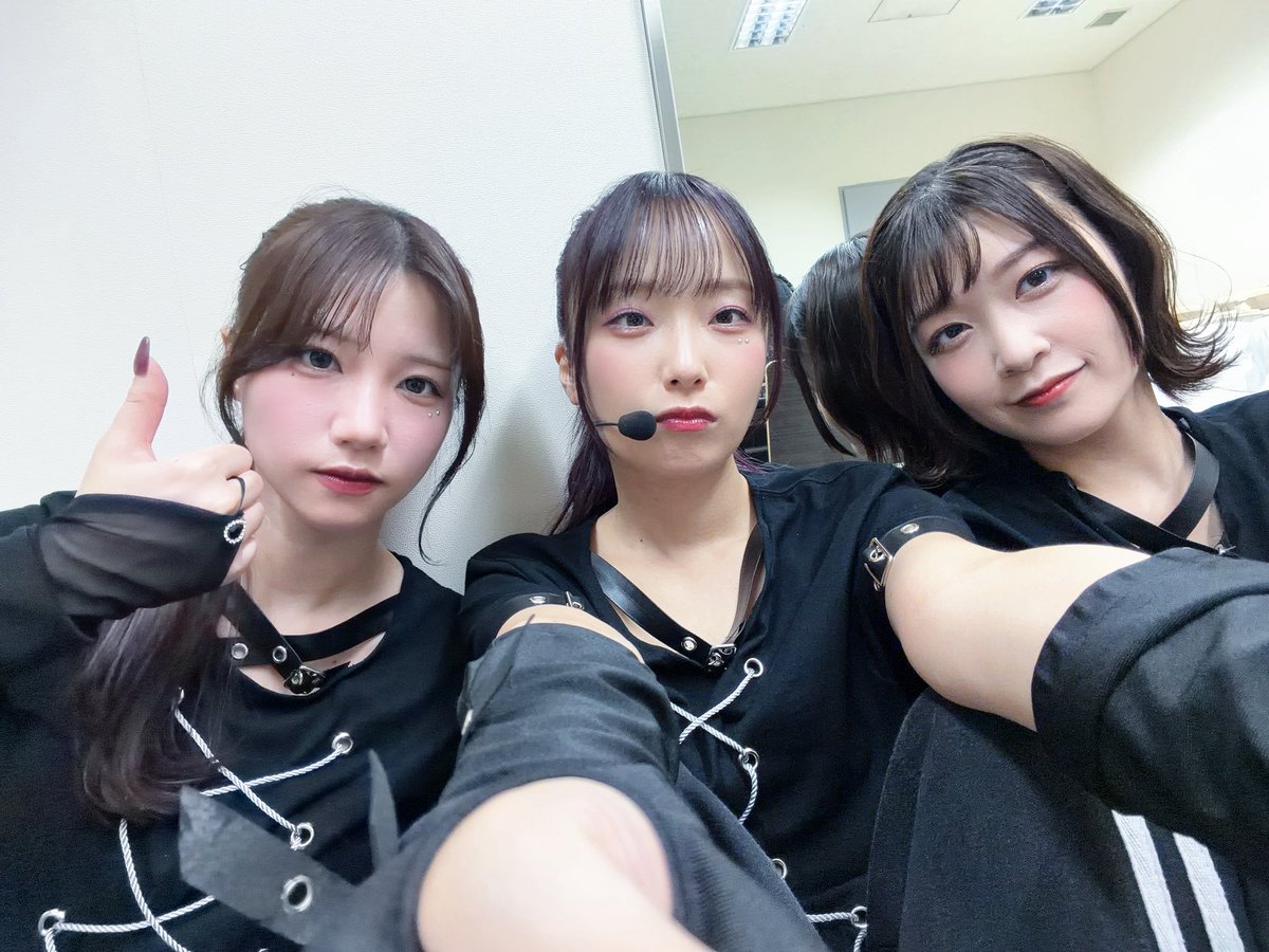 s_schisa's tweet photo. 「THE IDOLM@STER SHINY COLORS Song for Prism SUPER DUPER DREAMER / BEAST MODE」
発売記念イベントありがとうございました！！🐺
シグマの色んな話もできたし、楽曲も無事披露できて素敵な時間でした☺️
#シャニソン_リリイベ https://t.co/fhgCllQNsT