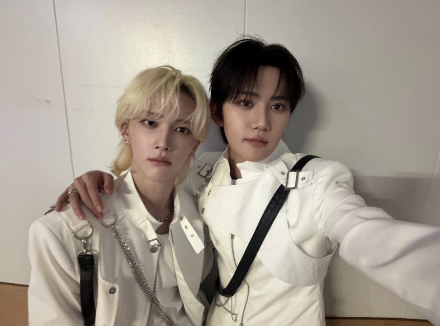 00aeen's tweet photo. 이뽀즈야😎😎🤍🤍🤍🤍🙆‍♂️🙆‍♂️🙆‍♂️ https://t.co/rmpHueYJxF