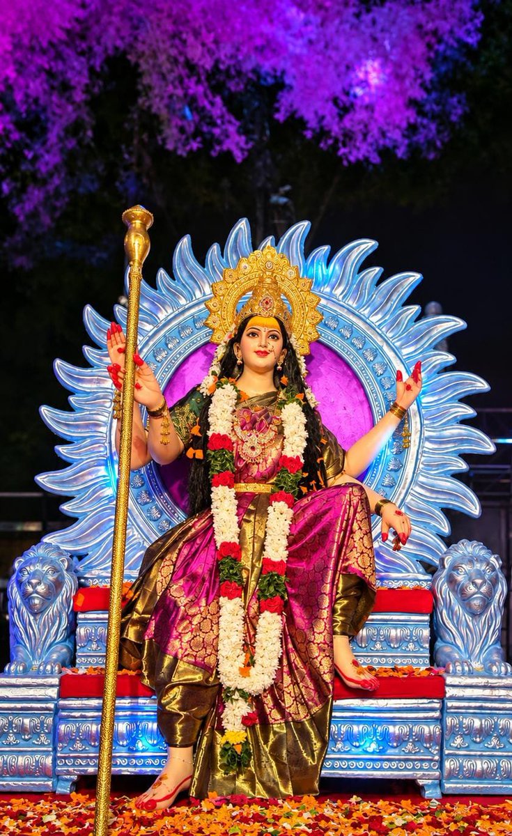 vidhusworld's tweet photo. అమ్మ దయ ఉంటే అన్నీ ఉన్నట్లే
మా ఊరి దుర్గమ్మ 🙏
#HappyNavratri https://t.co/df9COV7dMi