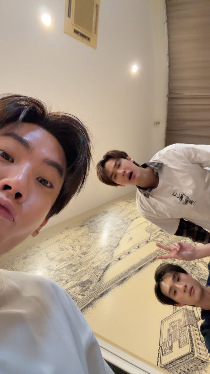 tsutiramisu's tweet photo. ดิวธีกล้องพี่ออฟน่ารักมากง่ะ https://t.co/Vlgamvd2AT
